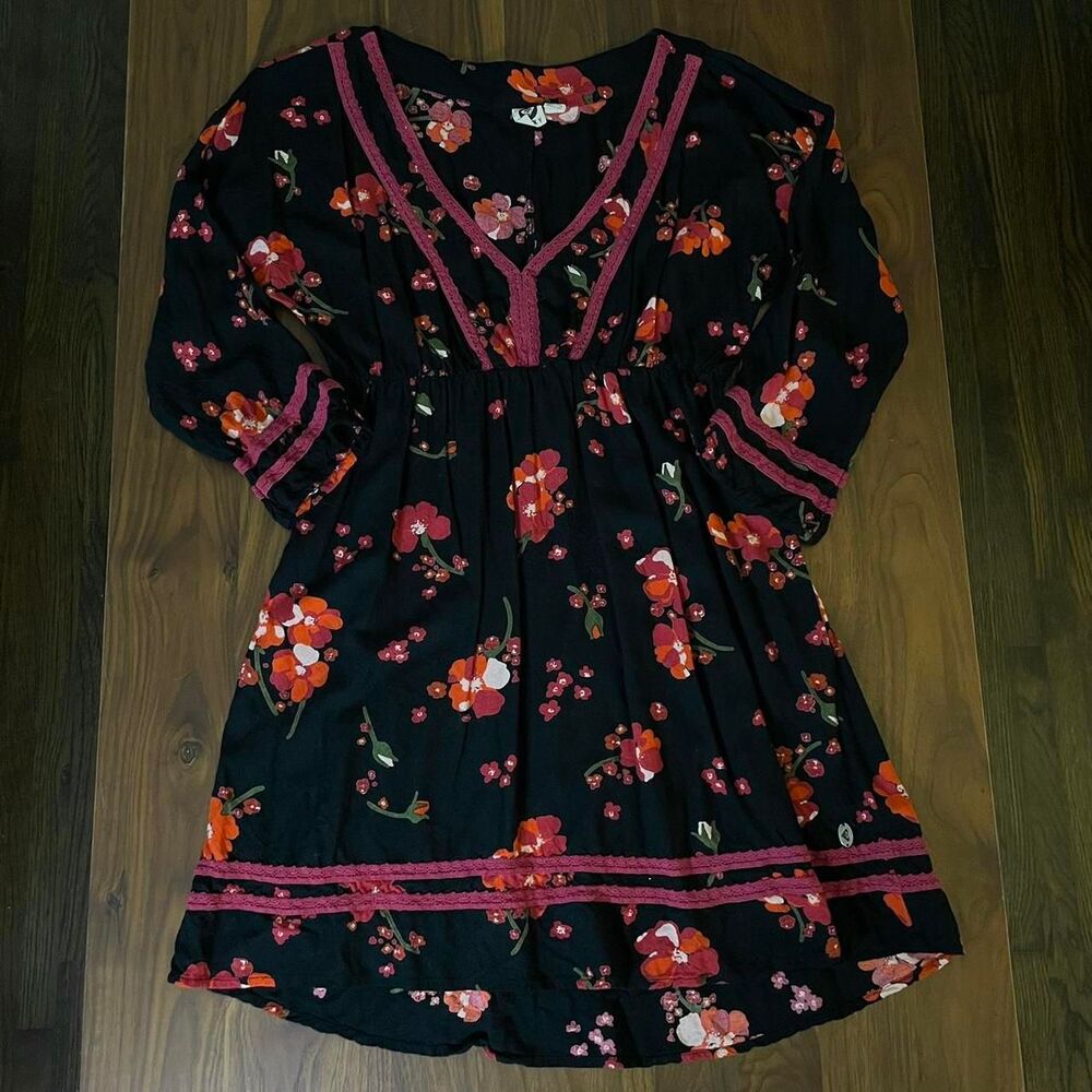 Roxy Floral Summer Dress Lightweight Beachy Y2K Surfer - Medium